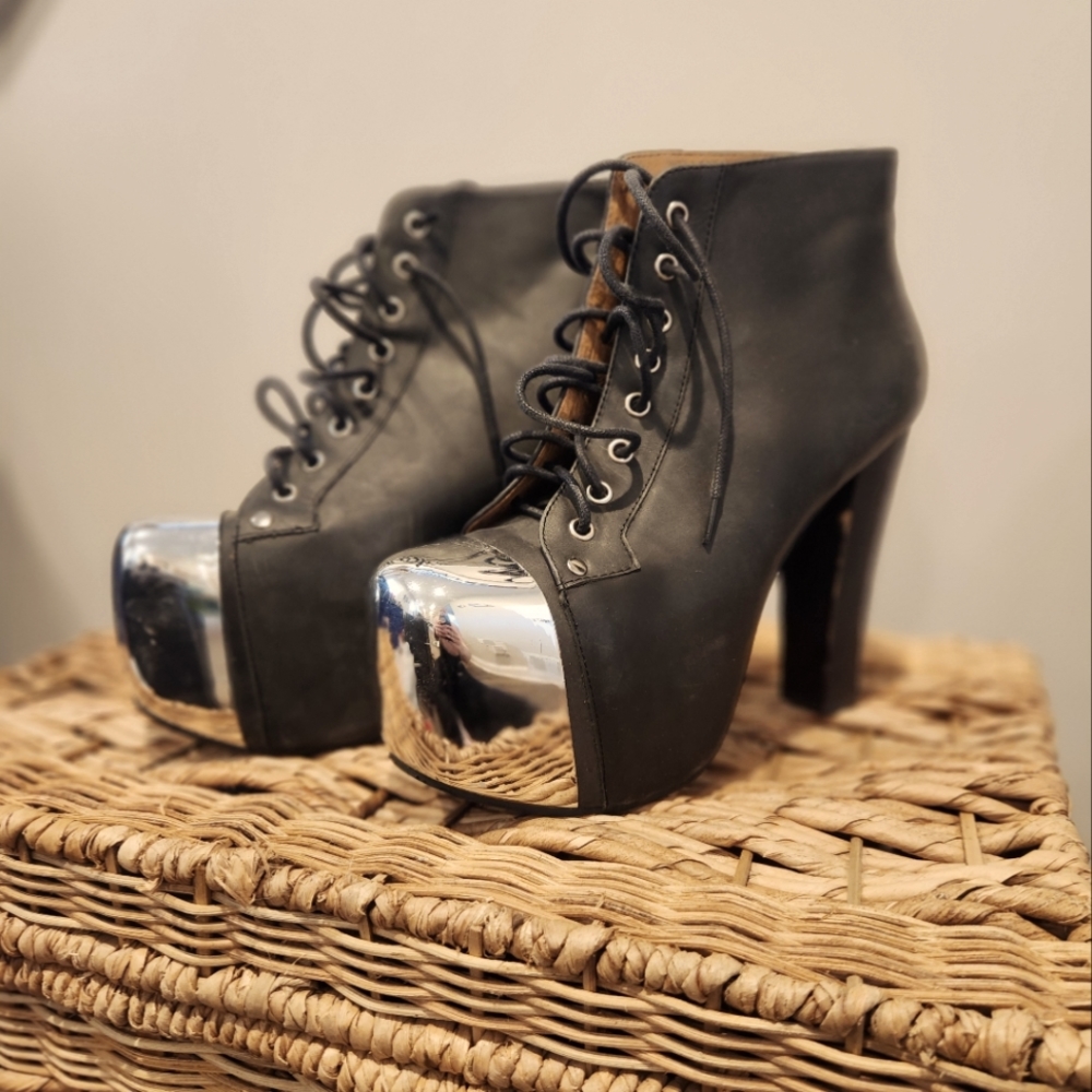 Cap Toe Lita